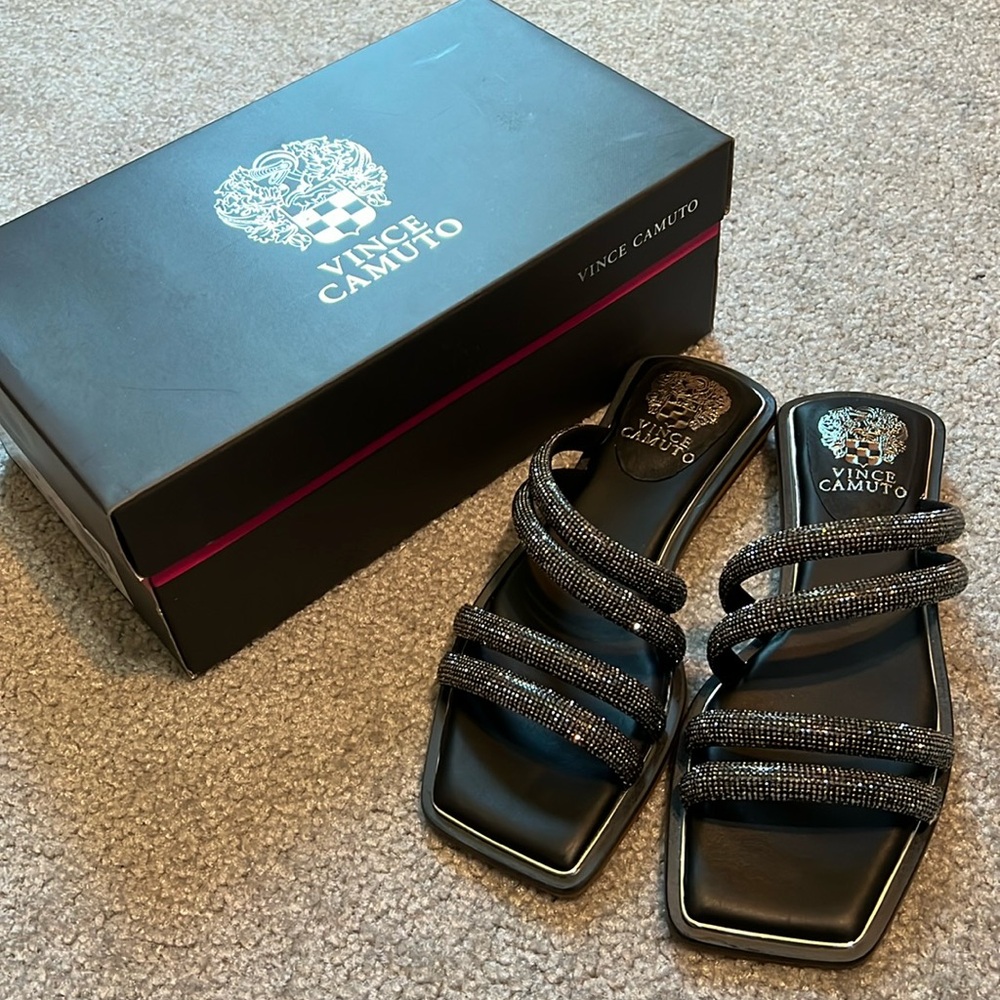 NWT Vince Camuto Peomi Microsuede Open Toe Dress Sandals